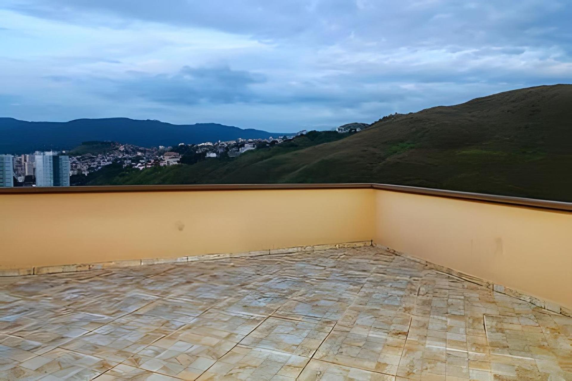 Duplex Com Terraco Linda Vista * Poços de Caldas